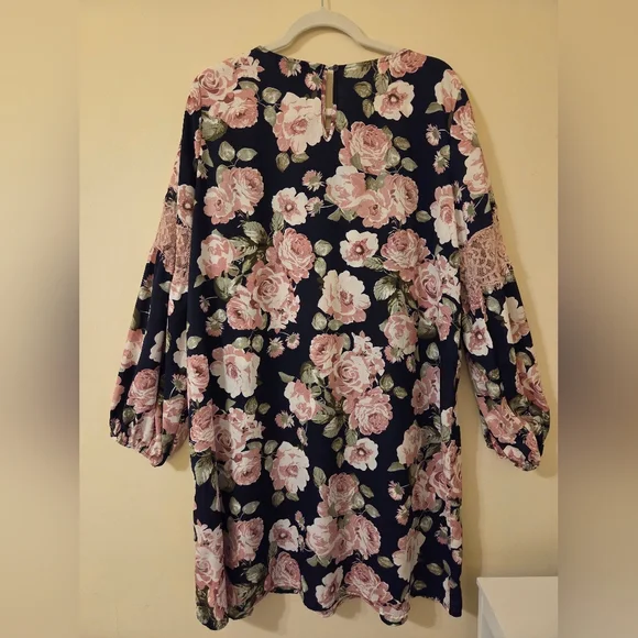 Suzanne Betro Floral Shift Dress - Picture 4 of 7